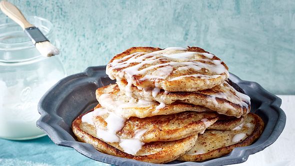 Vegane Pancakes sind fluffig, süß und genauso lecker wie das Original. - Foto: House of Food / Bauer Food Experts KG