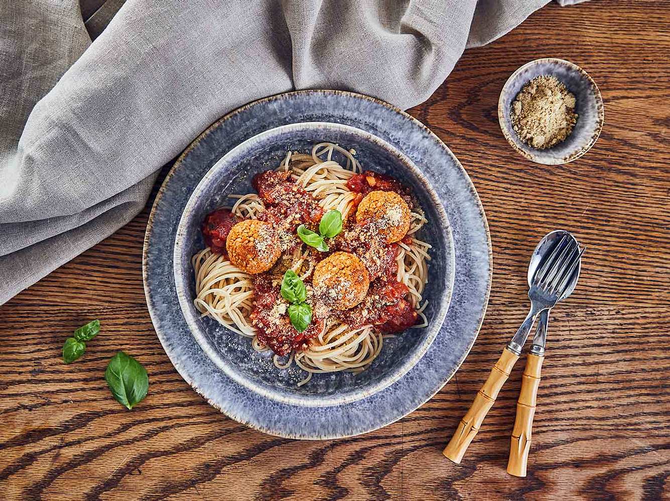 Vegane Pasta: Rezept für Spaghetti mit Soja-Reis-Hackbällchen Vegane Pasta: Rezept für Spaghetti mit Soja-Reis-Hackbällchen