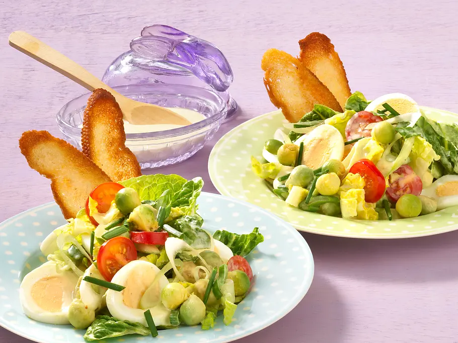 Vegetarisches Osterrezept für Avocado-Eiersalat mit Baguette-Hasenohren Vegetarisches Osterrezept für Avocado-Eiersalat mit Baguette-Hasenohren