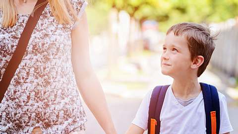 7 Verhaltensweisen, mit denen Eltern die Psyche ihrer Kinder prägen - Foto: iStock