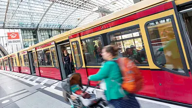 S-Bahn  - Foto: Marcus Lindstrom/iStock