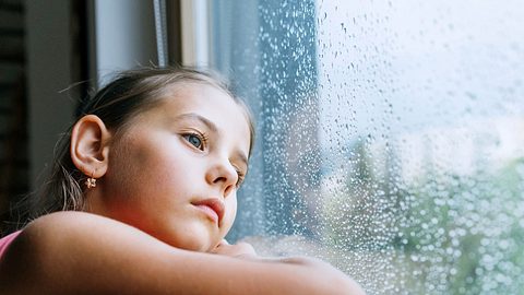 Verträumte Kinder: Wie sie gut durch die Schule kommen - Foto: iStock