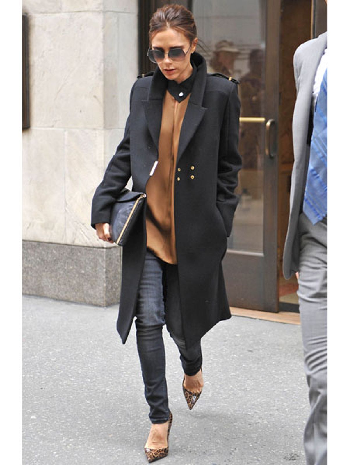 victoria beckham outfits look mode nachgestylt