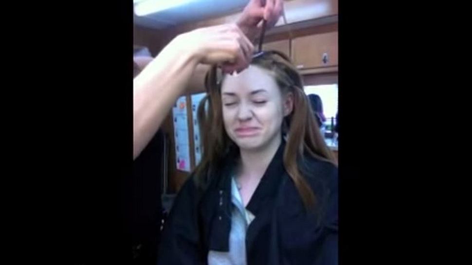 video doctor who star karen gillan schneidet sich eine glatze - Foto: Getty Images