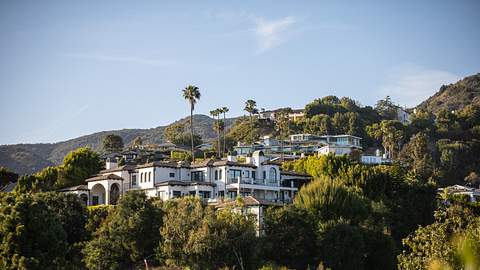 Villen in Los Angeles - Foto: Fivetonine/iStock