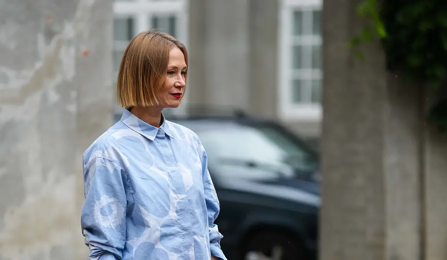 Blunt Bob mit Mittelscheitel Volumenschnitt für feines Haar: Luftige Frisuren und Styles