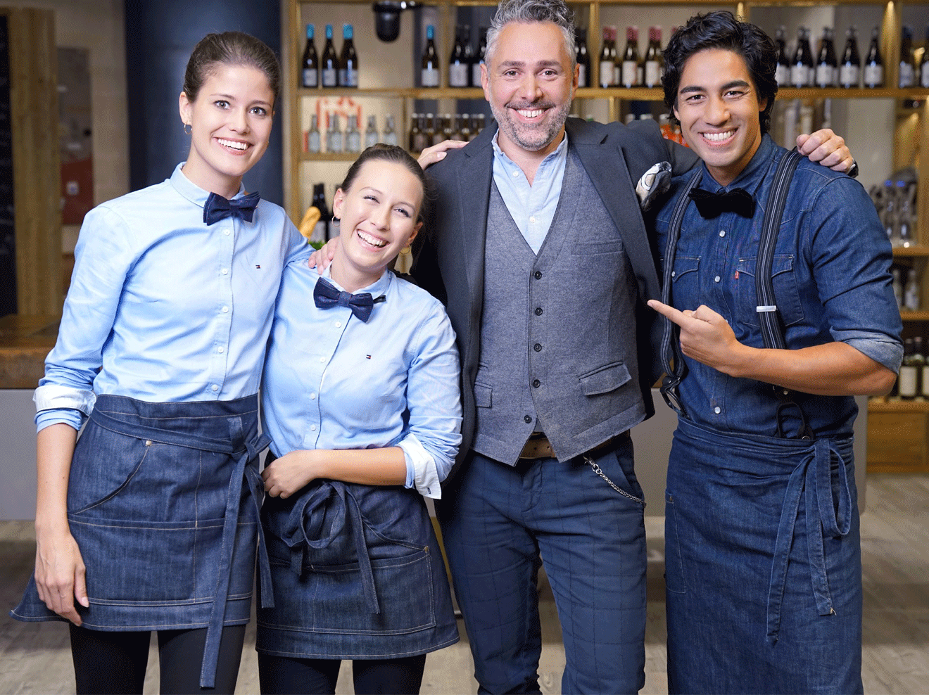 First Dates Wer Ist Der Heisse Barkeeper In Der Vox Sendung Wunderweib