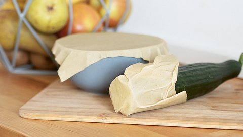 Wachstücher selber machen: Einfache Alternative zur Frischhaltefolie - Foto: © EMF/ Julia Zohren und Dennis Gall