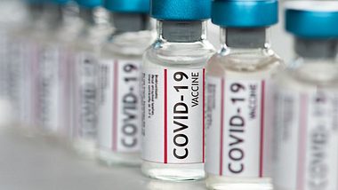 Wann habe ich Impfschutz bei Biontech, AstraZeneca & Moderna? - Foto: iStock/MarsBars
