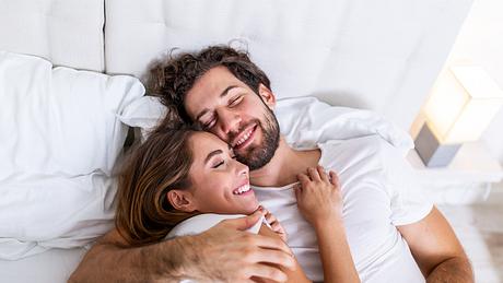 Wann sagt man Ich liebe dich? DAS ist der perfekte Zeitpunkt! - Foto: stefanamer/iStock