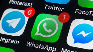 Mieser WhatsApp-Betrug betrifft alle Mütter! - Foto: stockcam/iStock (Symbolbild)