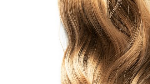 Was tun gegen Frizz? Wir haben die Lösung! - Foto: Christian Horz/iStock