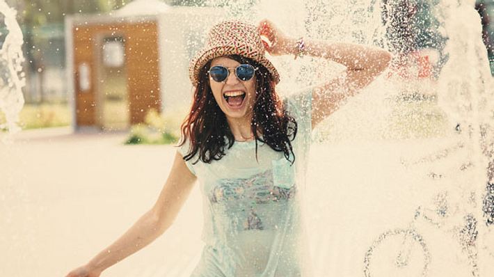 Was tun gegen Hitze? Diese 8 Tricks helfen - Foto: filadendron/iStock