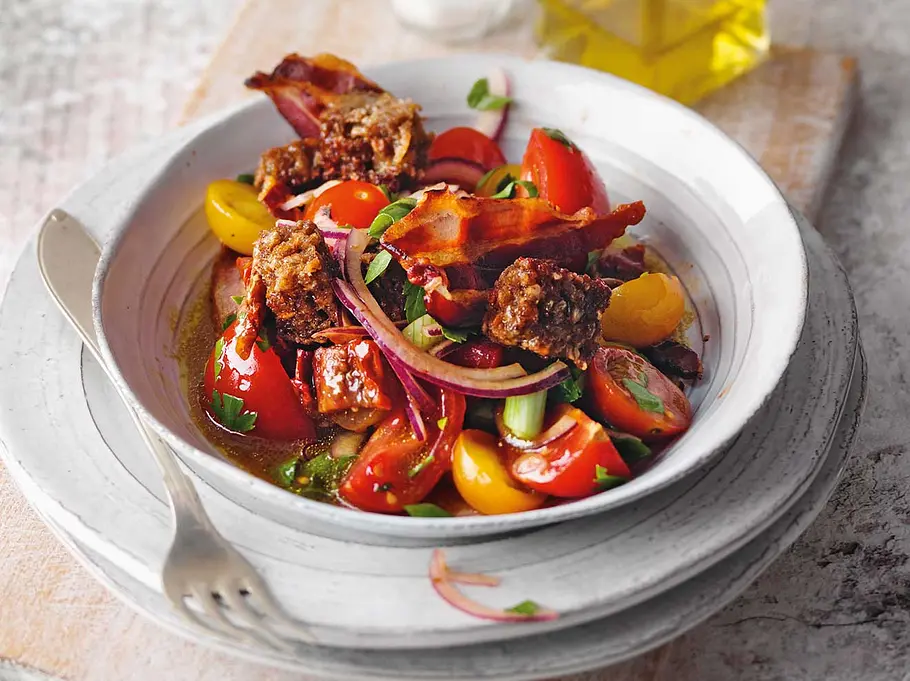 Rezept für Rheinischen Schwarzbrot-Tomaten-Salat Heimathäppchen im WDR: Rezept für Schwarbrotsalat