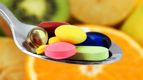 Wechselwirkungen zwischen Medikamenten und Lebensmitteln - Foto: iStock