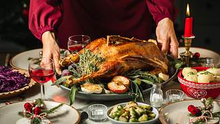 Experten schlagen Alarm! Ist unser diesjähriges Weihnachtsdinner in Gefahr? - Foto: alvarez/iStock (Symbolbild)