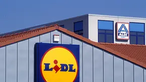 Öffnungszeiten an Heiligabend 2024: Dann haben Rewe, Edeka, Aldi & Co. geöffnet - Foto: IMAGO / Steinach Öffnungszeiten an Heiligabend 2024: Dann haben Rewe, Edeka, Aldi & Co. geöffnet - Foto: IMAGO / Steinach