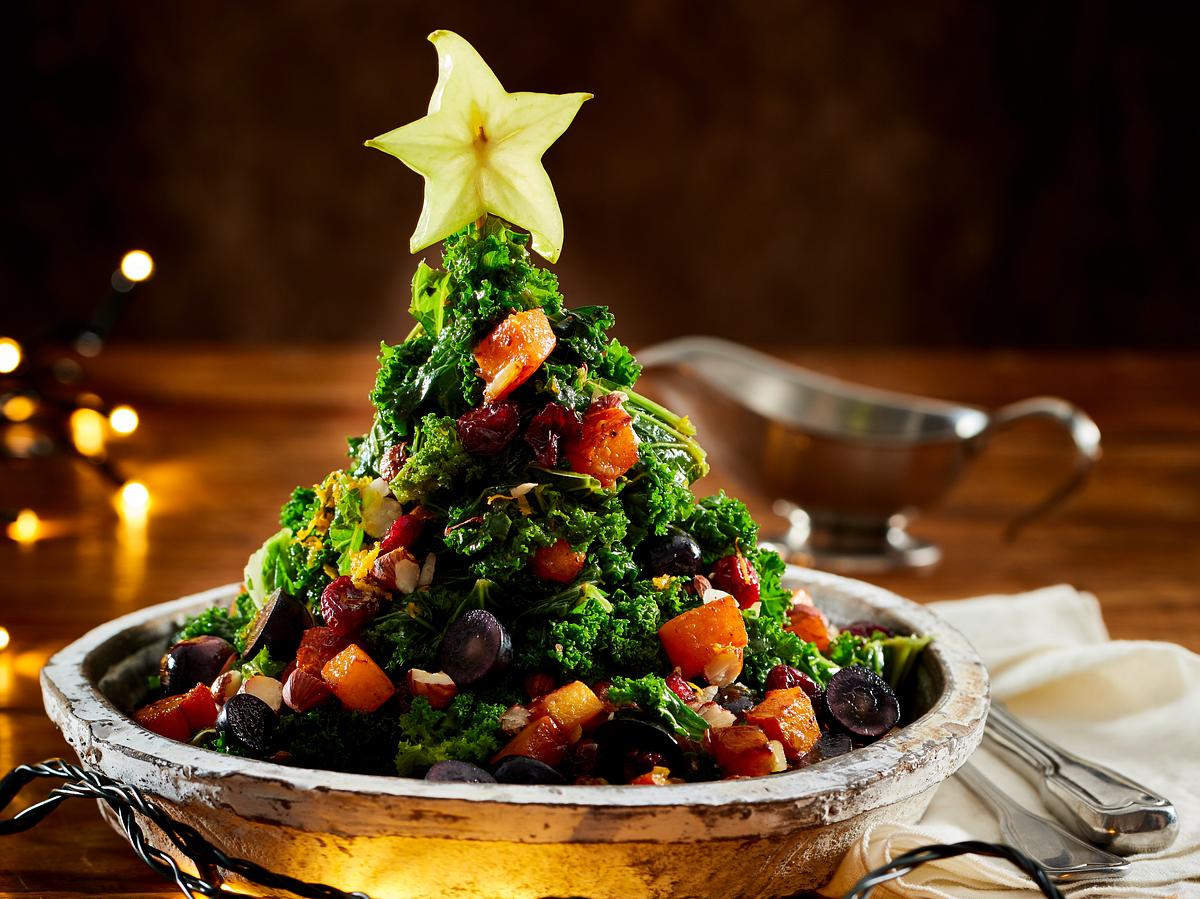 Weihnachtlicher Grünkohlsalat mit Trauben