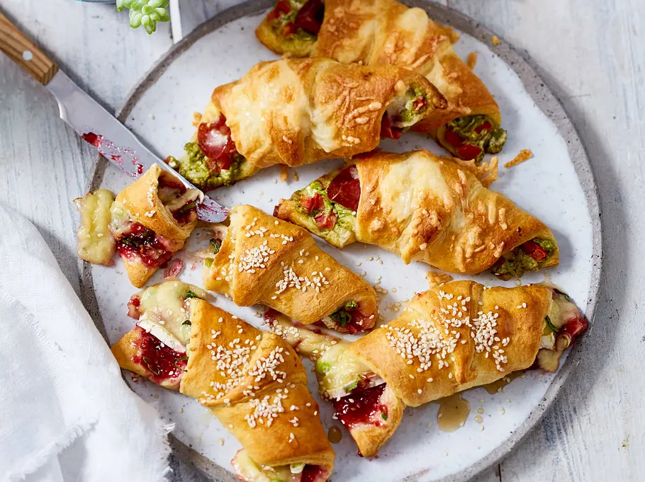 Mini-Croissants mit zweierlei Füllungen Egal ob süß oder herzhaft, Croissants schmecken immer.