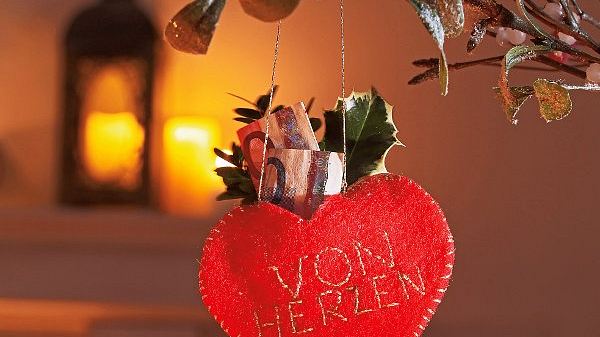 weihnachtsgeschenke selbermachen herz h - Foto: Istock