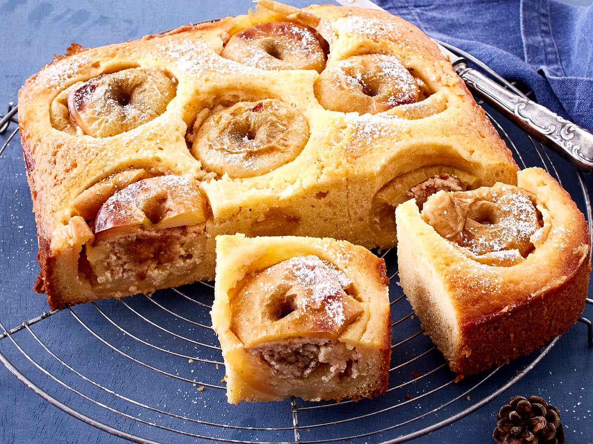 Weihnachtskuchen - Einfacher Bratapfel Blechkuchen