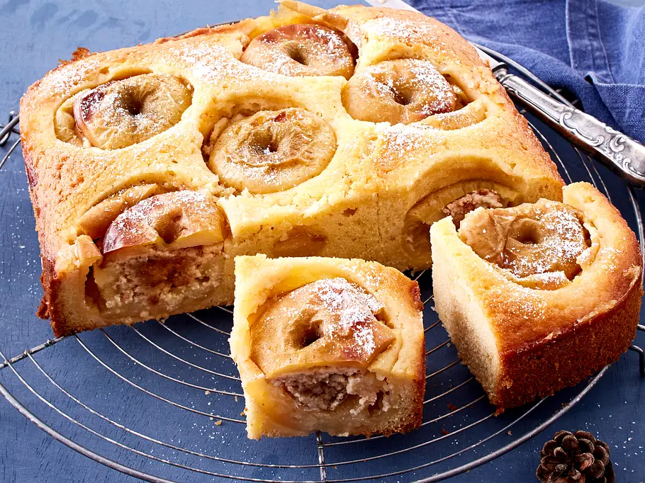 Weihnachtskuchen - Einfacher Bratapfel Blechkuchen Weihnachtskuchen - Einfacher Bratapfel Blechkuchen