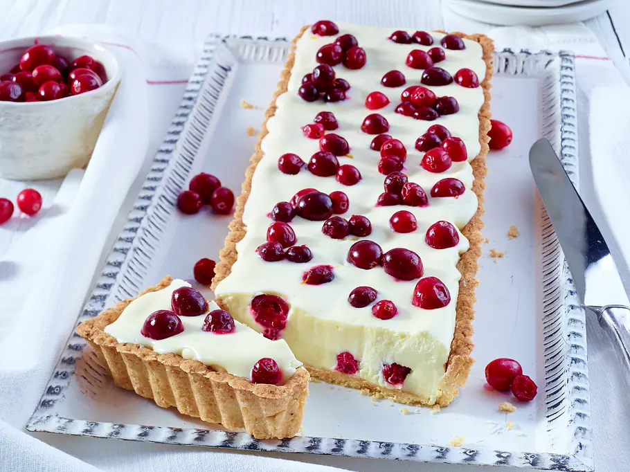 Weihnachtskuchen Rezept: Weiße Schokoladen-Cranberry-Tarte Weihnachtskuchen Rezept: Weiße Schokoladen-Cranberry-Tarte