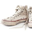 Weiße Chucks, Converse und Sneaker sauber machen: So einfach gehts! - Foto: seb_ra/iStock