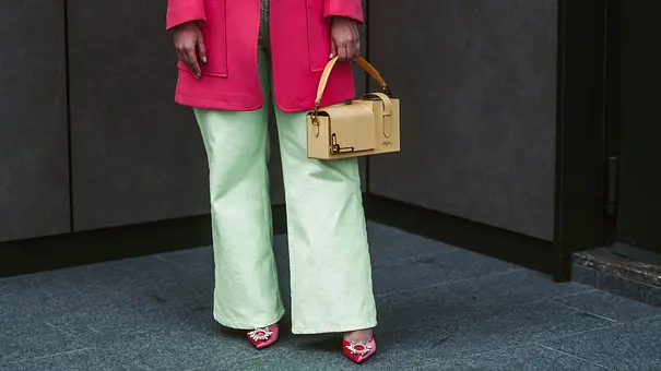 Streetstyle mit weiter Hose - Foto: IMAGO / Depositphotos