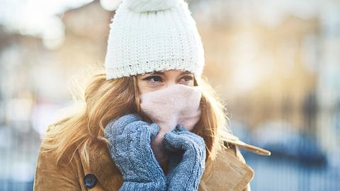 Wetter: Temperatursturz am Wochenende – Sonne, dann Frost - Foto: iStock / PeopleImages