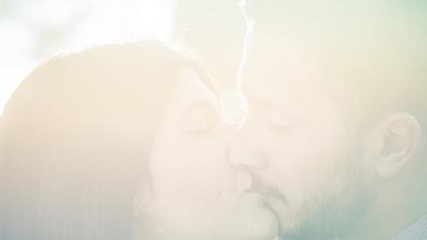wieso kann ich meine erste liebe nicht vergessen h - Foto: iStock