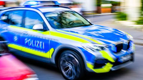 Wilhelmshaven: Nachdem Kinder Schreie hören, rufen sie die Polizei. (Symbolbild) - Foto: FooTToo/iStock