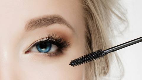 wimperntusche - Foto: Istock