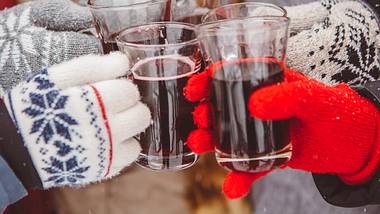 Winterliche Cocktails: 10 leckere Drinks für die Winterzeit. - Foto: iStock/svetikd