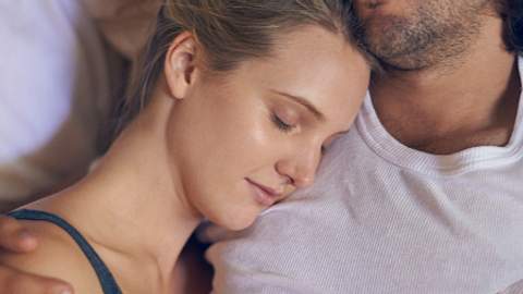 wir sind nur noch zu muede fuer sex wie die liebe im alltagsstress floeten geht - Foto: iStock