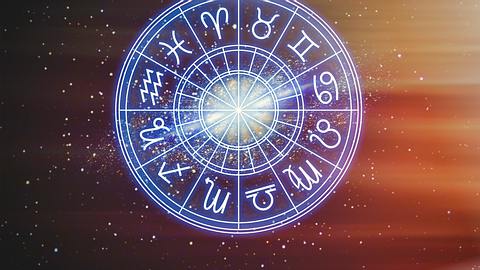 Wochenhoroskop ab 17.04. - Foto: Alexey Surgay/iStock
