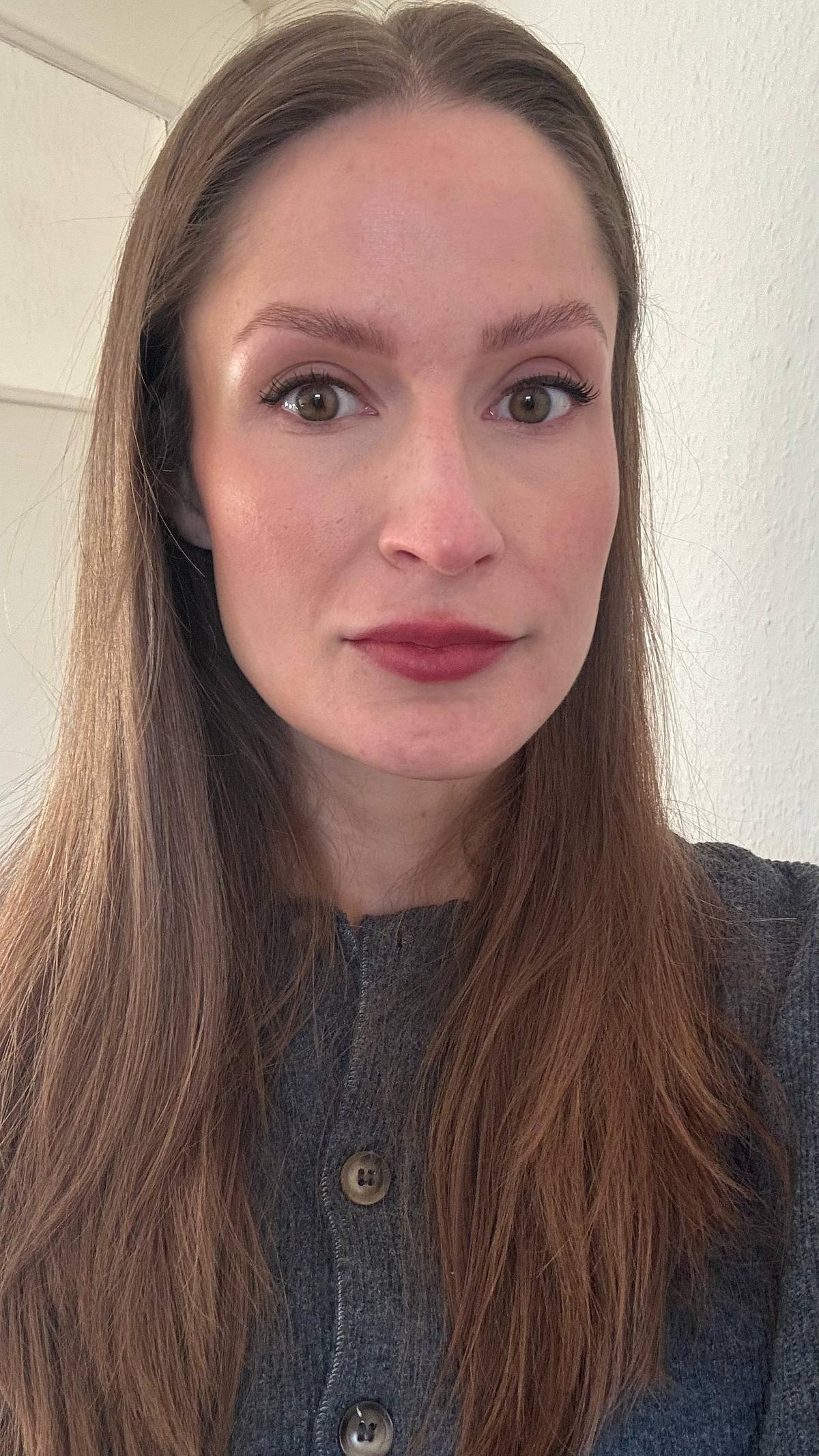 Wonderskin Lipstain Test: Redakteurin Erika direkt nach dem Auftrag