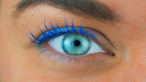 Lass deine Augen strahlen mit Wimperntusche die betont - Foto: WW / PR