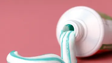 Stiftung Warentest hat getestet: Wie gut ist unsere Zahnpasta? - Foto: Andrey Cherkasov/iStock Stiftung Warentest hat getestet: Wie gut ist unsere Zahnpasta? - Foto: Andrey Cherkasov/iStock