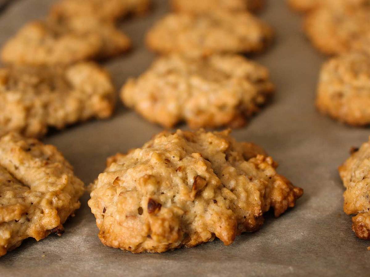 Zuckerfreie Süßigkeiten können so lecker sein - das zeigen diese 3-Zutaten-Kekse!