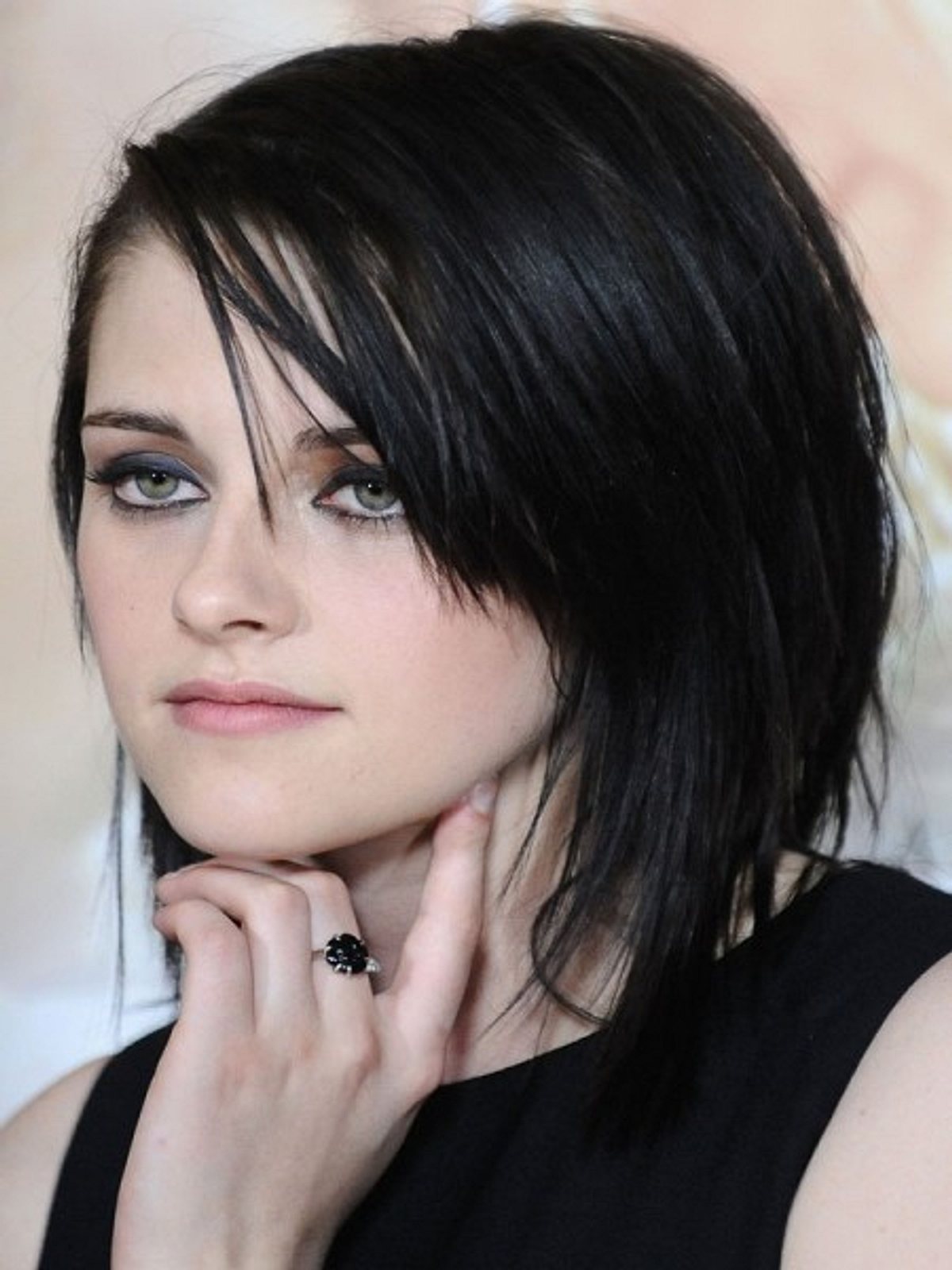 zur the yellow handkerchief premiere im februar0 brachte kristen stewart einen hauch gothic nach hollywood